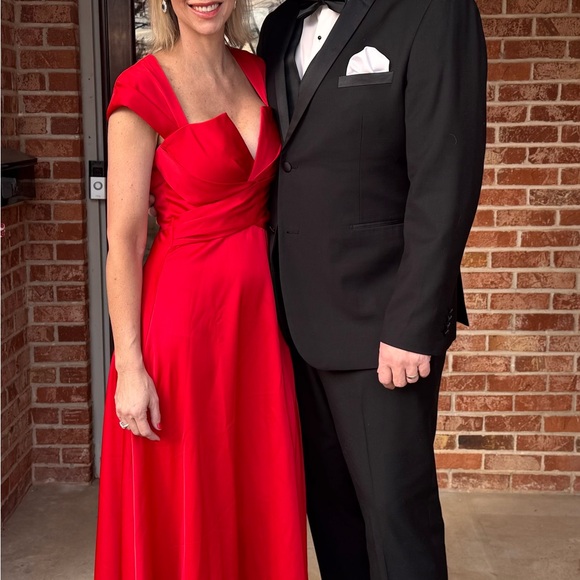 Theia gown - Picture 7 of 7